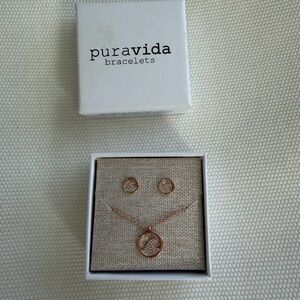 pura vida earrings & necklace set